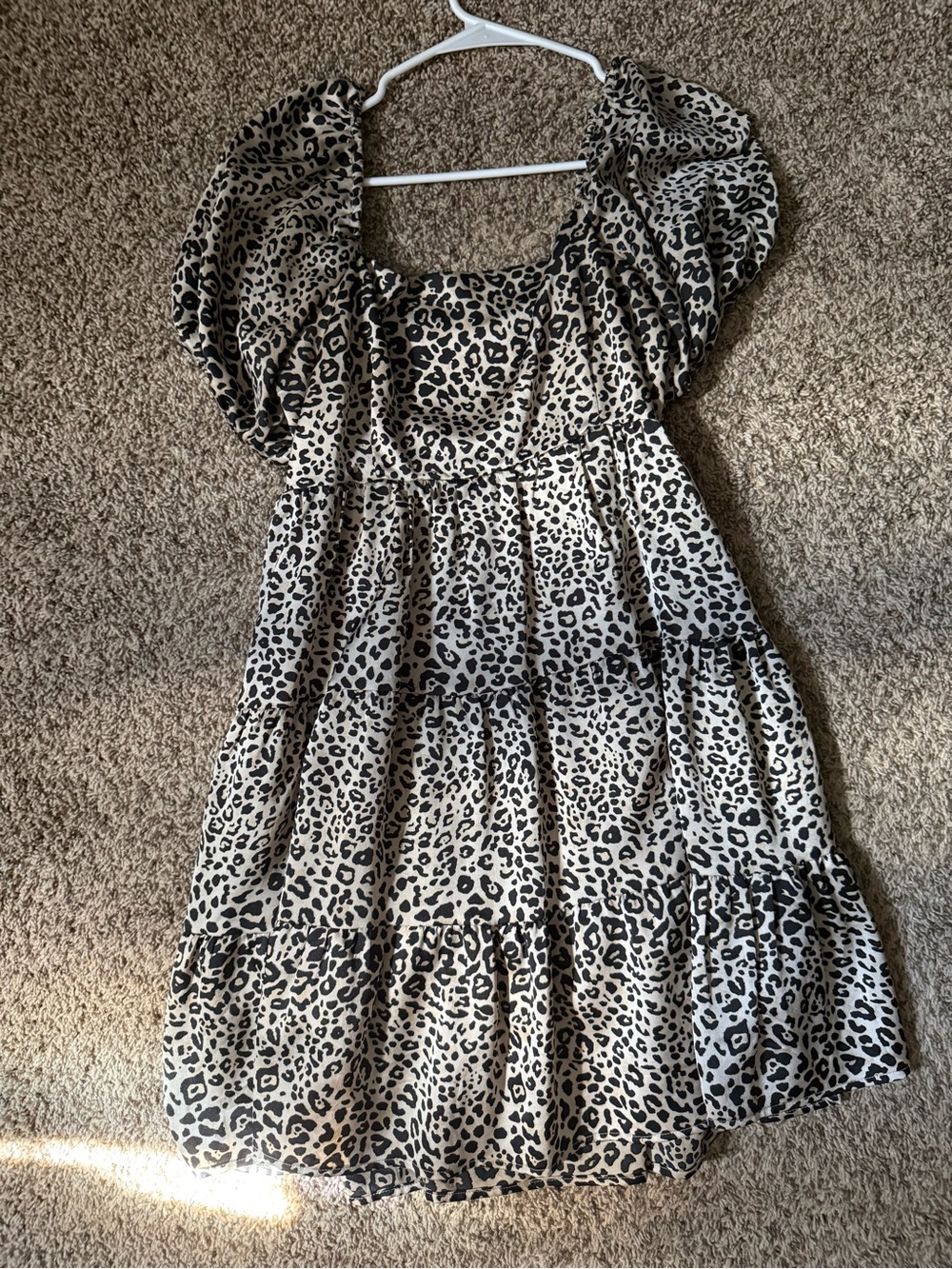entro Leopard Print Puff-Sleeve Mini Dress in Cream and Black
